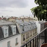 20M - Terrace And View Of The Eiffel Tower