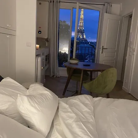 Appartamento 20m - Terrace And View Of The Eiffel Tower Parigi