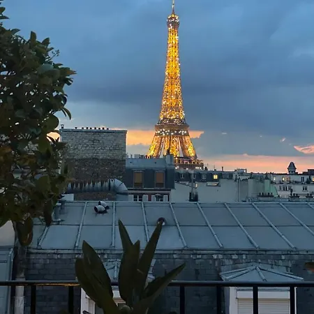 20m - Terrace And View Of The Eiffel Tower Apartment
